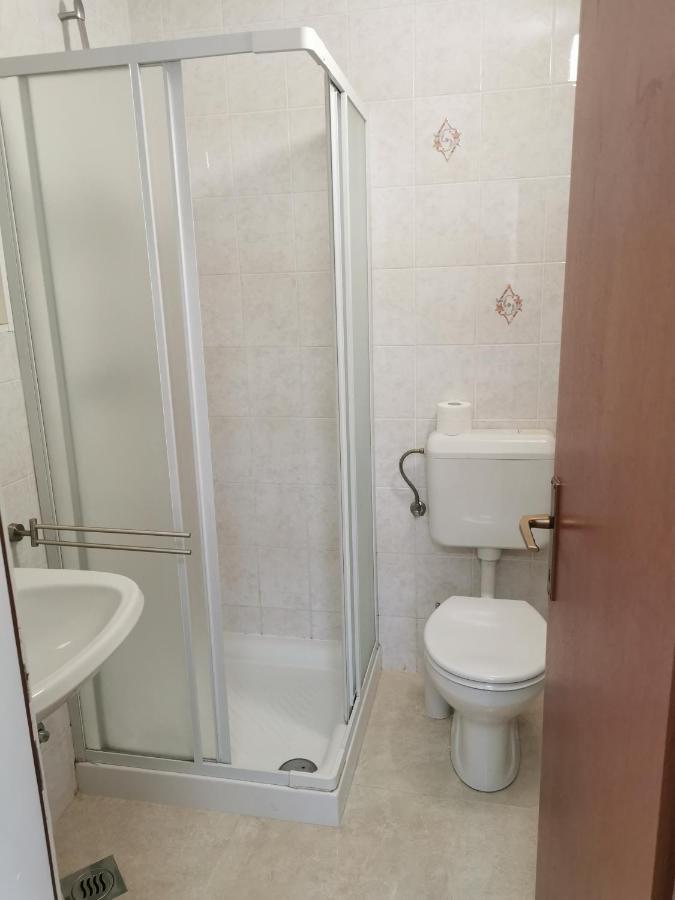 Apartment Sara Njivice Bagian luar foto